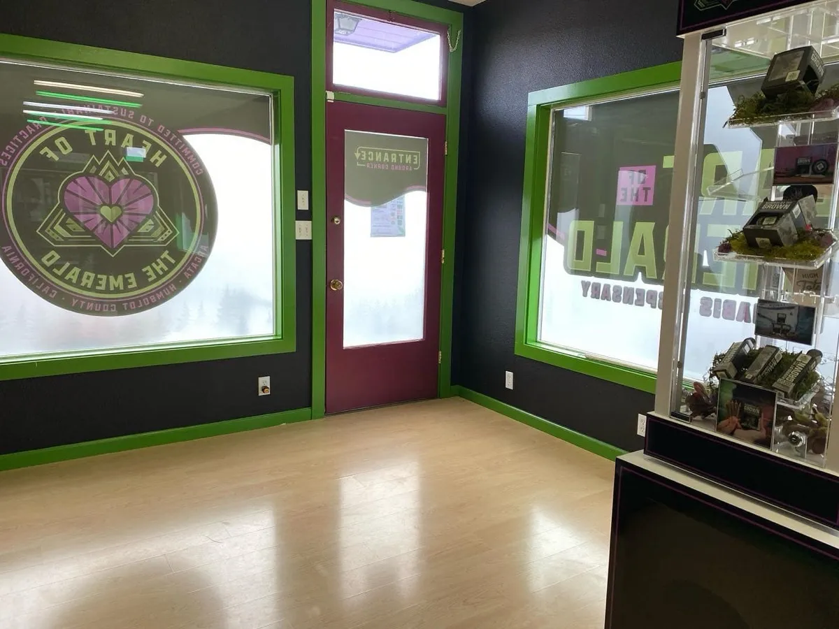 Photo from “Grand Opening & Ribbon Cutting – Heart of the Emerald” (3 of 6)