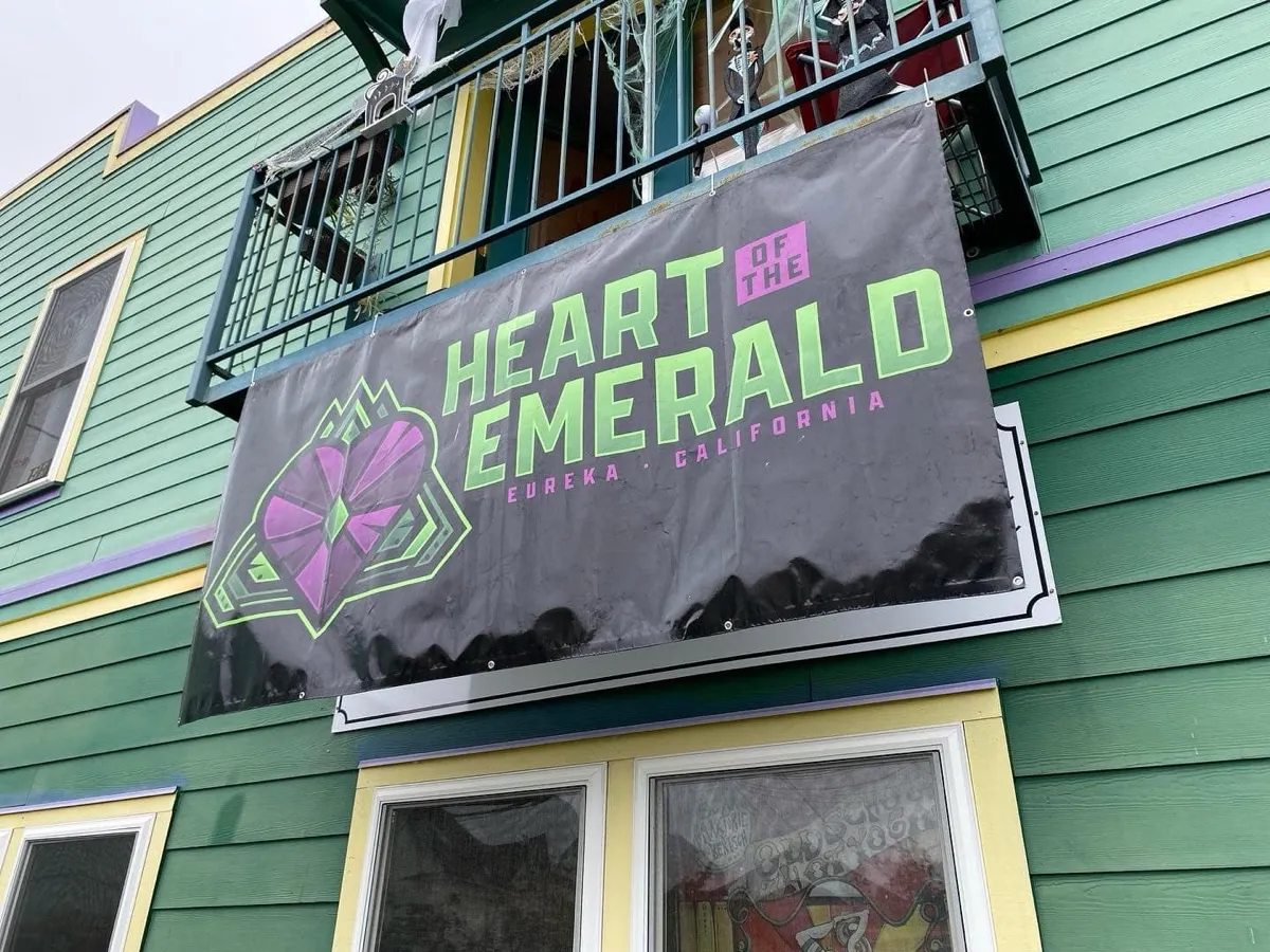 Photo from “Grand Opening & Ribbon Cutting – Heart of the Emerald” (4 of 6)