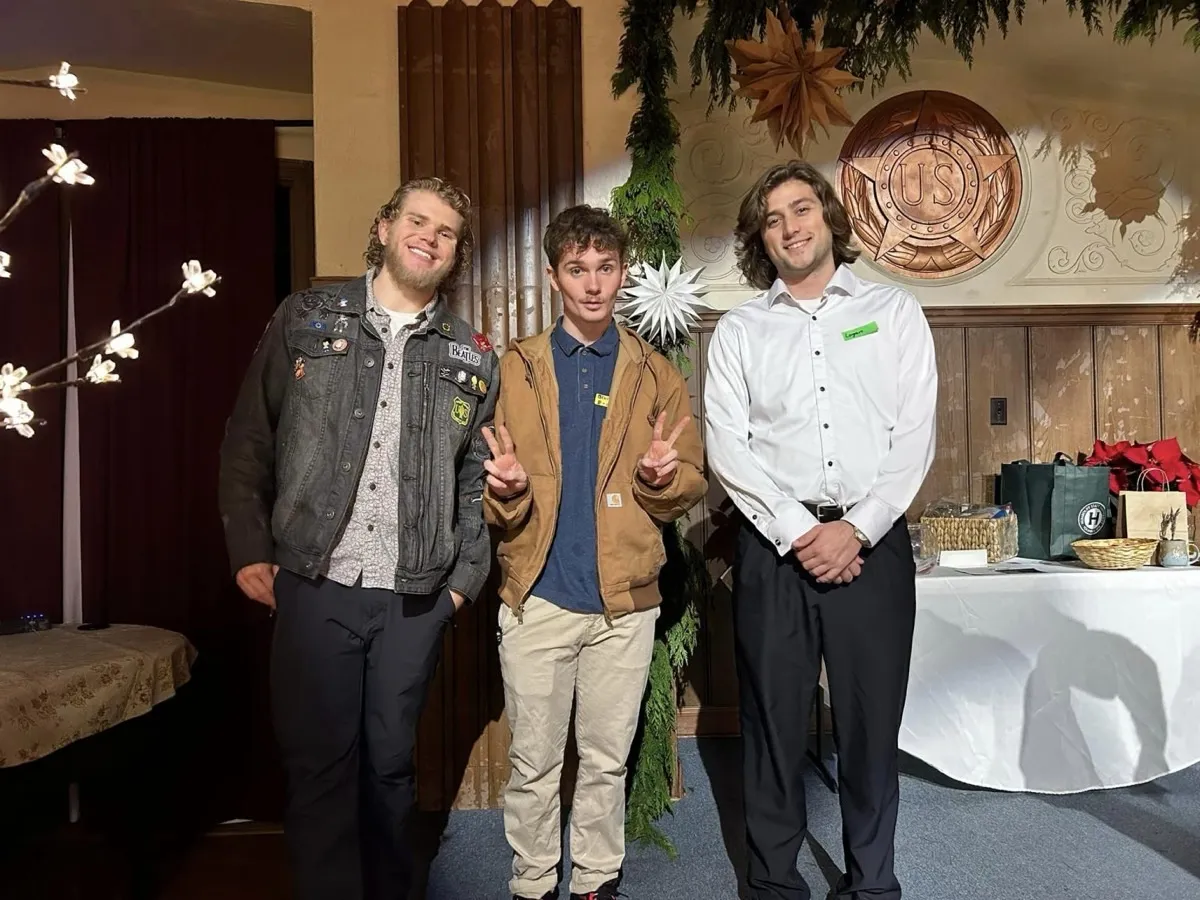 Photo from “December 2022 – First Thursday Mixer” (11 of 12)