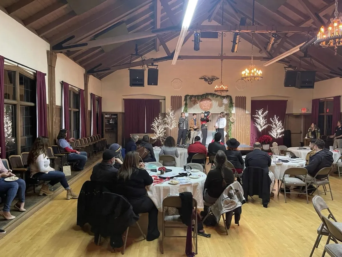 Photo from “December 2022 – First Thursday Mixer” (5 of 12)